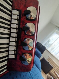 Akordeón delicia Chorál 4 120 bass - 4