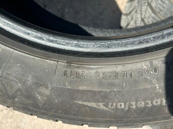 Nexen zimné 225/50/ R17 - 4