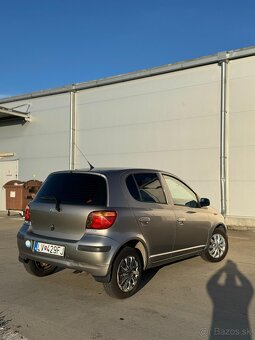 Toyota Yaris 1 - 4