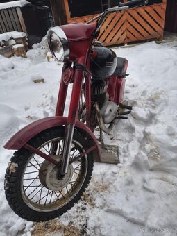 Jawa 250 - 4