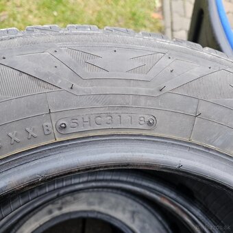 195/70 r15c Toyo - 4