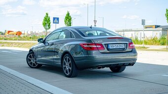 Mercedes-Benz E trieda Kupé 350 CGI Blue - 4