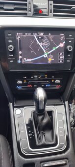 Volkswagen Passat Variant 2.0 TDI EVO Business DSG  ,2022 - 4