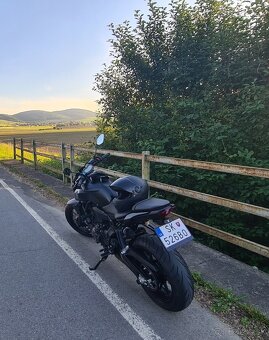 Yamaha MT07 - 4