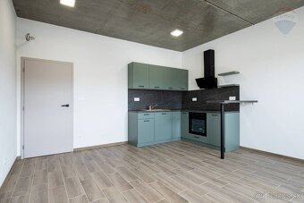PRENÁJOM: KANCELÁRIE - DUNAJSKÁ STREDA, CZIBÓKOVÁ UL. - 4