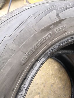 Predám zimné pneu 235/65 R17 - 4