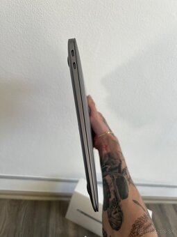 Predám MacBook air 2020 m1 - 4