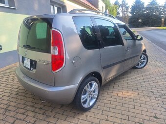 ŠKODA ROOMSTER BENZÍN 2009 - 4
