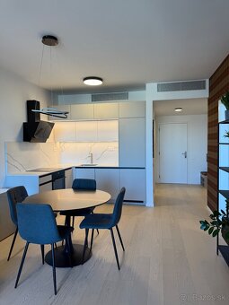 Prenájom 2-izbového bytu v Sky Parku s výhľadom na hrad - 4