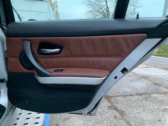 Predám interiér BMW e91 - 4