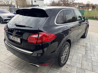 Porsche Cayenne - 4