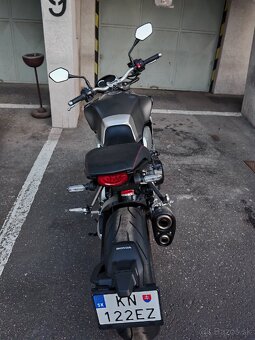 Honda CB1000R - 4