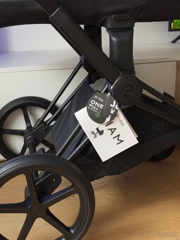 Nový cybex priam 4.0 simply flowers grey - 4