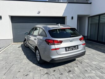 Hyundai i30 Combi 1.5 DPI 80kw benzin - 4