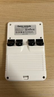 Predám retro konzolku R36S 64GB - 4