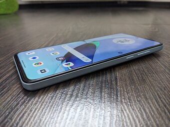 Motorola Moto G84 5G 8 GB/256 GB Marshmaloow Blue - 4