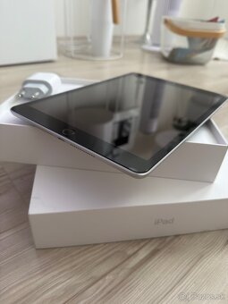 Predám Apple iPad 10.2 (2021) 64GB Wi-Fi - 4