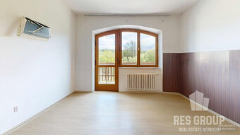 Na predaj, 8i rodinný dom 450 m2, pozemok 900 m2, Trnové, - 4