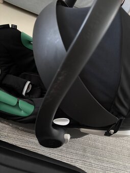 Cybex Aton B2 i-size + base one ISOFIX - 4