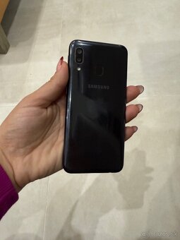 Samsung galaxy A20e DualSIM - 4