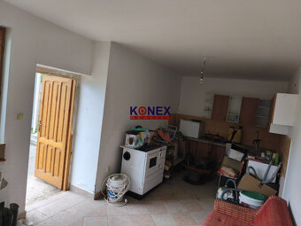 Dvojpodlažný priestranný dom na predaj - Sobrance – Komárovc - 4