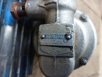 Elektrické palivové čerpadlo 24 V 15 W Tatra - 4