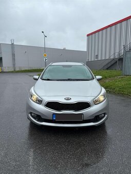 KIA Ceed 1.6 CRDi 94kw, Combi RV 2014 - 4