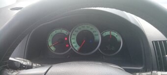 Predám toyota Corolla Verso 2.0d.85kw - 4