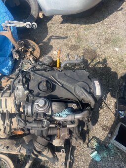 Predam motor 1.9 tdi vw audi super stav - 4