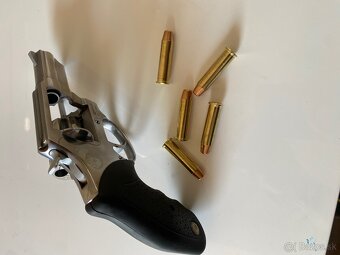 Taurus 605 375magnum - 4