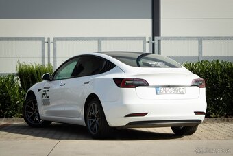 Tesla Model 3 /AJ NA SPLÁTKY / - 4