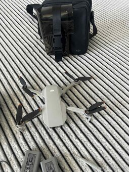 Dron DJI mini 2 bundle - 4