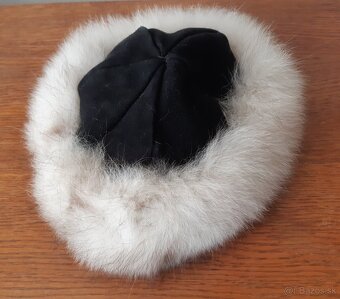 Damska ciapka s kozusinou - 4