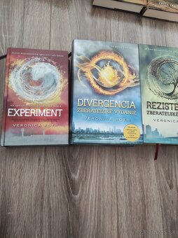 Veronca Roth - Divergencia, Experiment, Rezistencia - 4