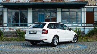 Škoda Octavia Combi 1.6 TDI Style DSG - 4