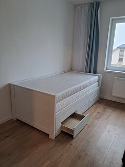 Biela posteľ rozťahovacia s úlożným priestorom - 4
