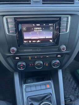 Volkswagen jetta facelift 1.2 TSi 77KW r.v 2018 - 4