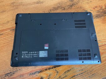 Predám notebook Lenovo ideapad Y 580 - 4