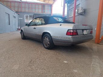 Mercedes E320 kabrio - 4