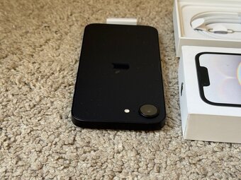 iPhone 16e 128GB - 4