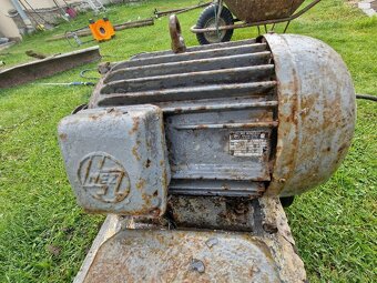 Cyrkular, motor MEZ 7,5kw - 4