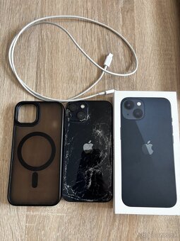 Apple iPhone 13 - 4