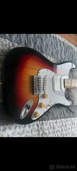 Fender gitara - 4