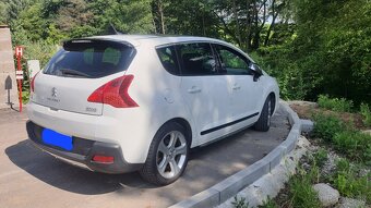 PEUGEOT 3008 2.0 DIESEL - 4
