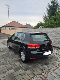 Volkswagen Golf - 4