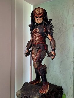 Predator sideshow - 4