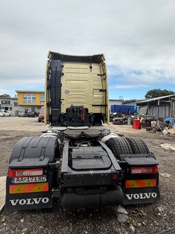 Ťahač Volvo - 4