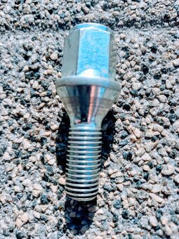 Skrutky kolies Štifty - 4