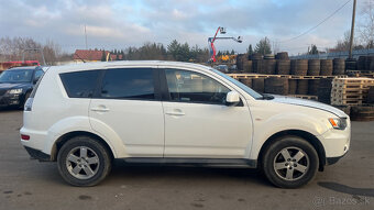 377. MITSUBISHI OUTLANDER 2.2 Di-D 4N14 - 4