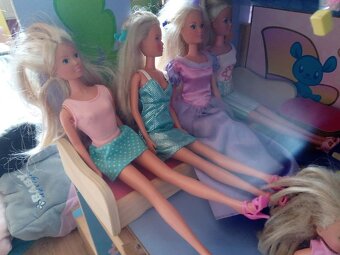 VEľKý POSCHODOVý DOMčEK PRE BARBIE - 4